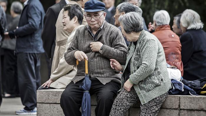 Китайцам хотят поднять пенсионный возраст