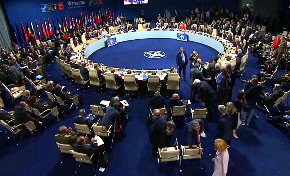 На одном из заседаний Совета НАТО