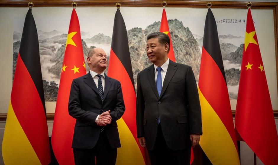 Шольц в Китае пытался минимизировать риски от брюссельской политики «снижения рисков»