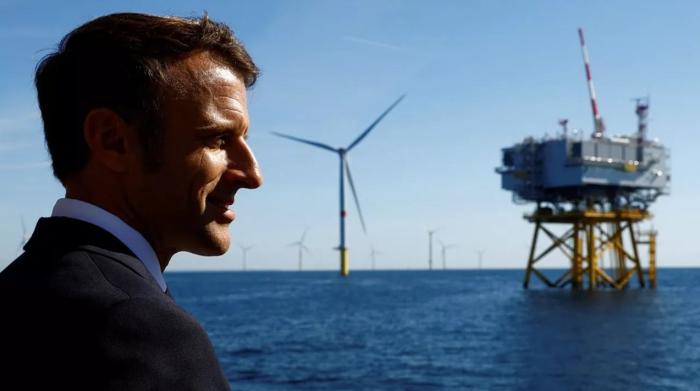 Почти 70% электроэнергии во Франции вырабатывается на АЭС. Придя к власти, Макрон продолжил линию Олланда на отказ от атомной энергетики.