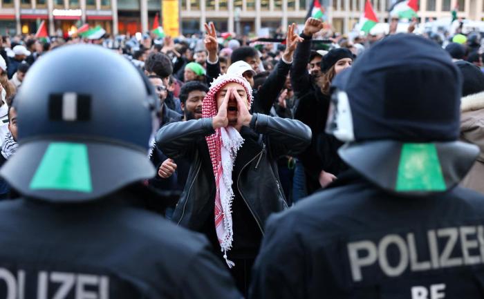 Пропалестинские демонстрации охватили многие европейские страны