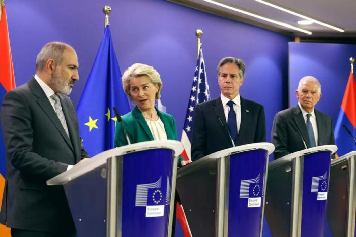 5 апреля в Брюсселе прошла встреча премьер-министра Армении Никола Пашиняна с госсекретарём США Энтони Блинкеном, председателем Еврокомиссии Урсулой фон дер Ляйен и верховным представителем ЕС по иностранным делам и политике безопасности Жозепом Боррелем.