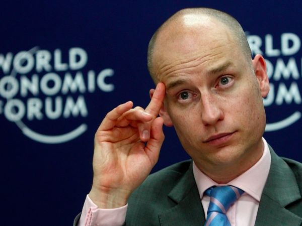 Лейборист Стивен Киннок (Stephen Kinnock) предложил перенести Чемпионат мира по футболу-2018 из России в другую страну или страны.