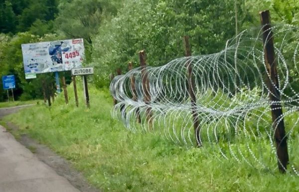 Дополнительные заграждения на границе с Румынией у села Деловое