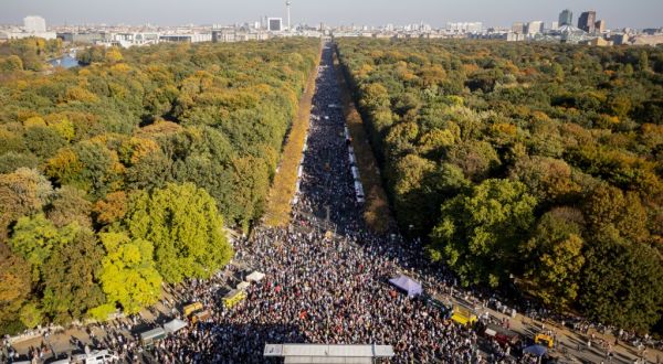 Демонстрация в Берлине 13 октября