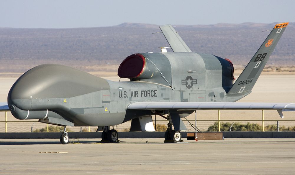 Дрон Global Hawk