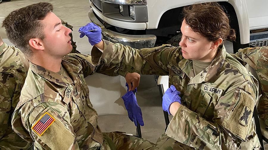 Проверка солдат США на коронавирус