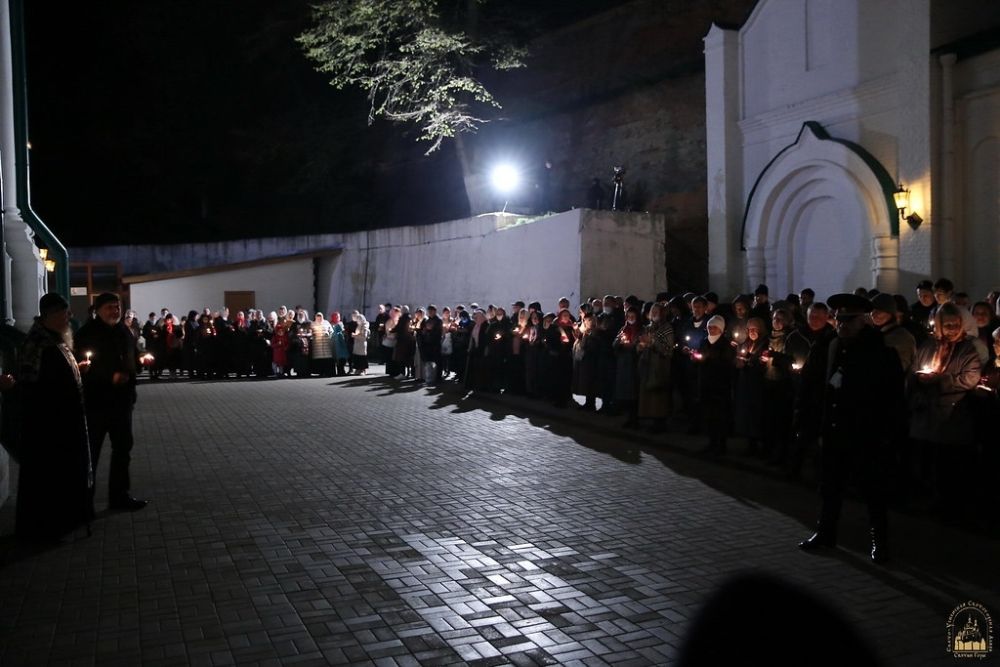 Пасха в Свято-Успенской Святогорской Лавре на Донбассе