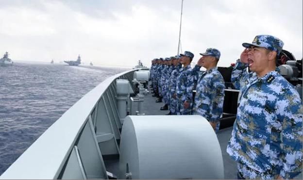 Китайские военные моряки: «Враг, уходи»!
