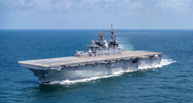 Универсальный десантный корабль Триполи ВМС США