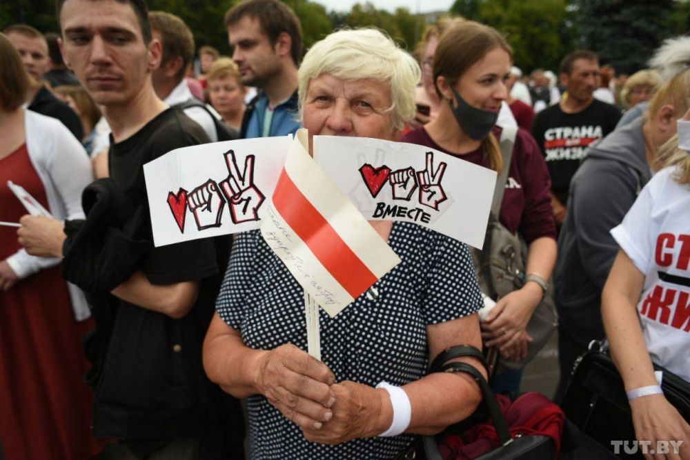 Пасторальные картинки протестов против Лукашенко