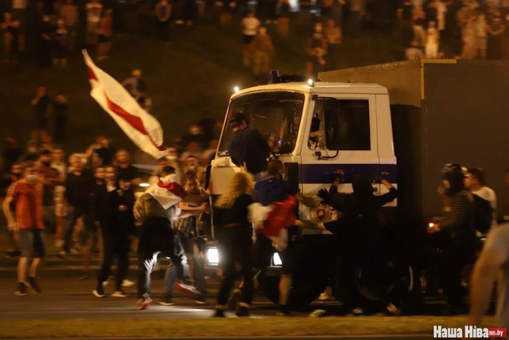 «Сакральную жертву» белорусского протеста подсаживают на автозак