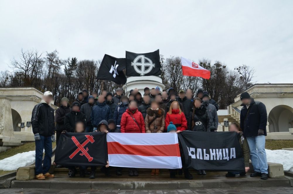 Наследники национал-коллаборационистов и военных преступников.