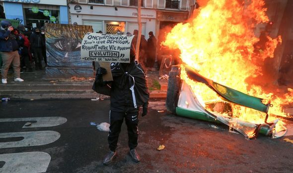 Массовые беспорядки во Франции