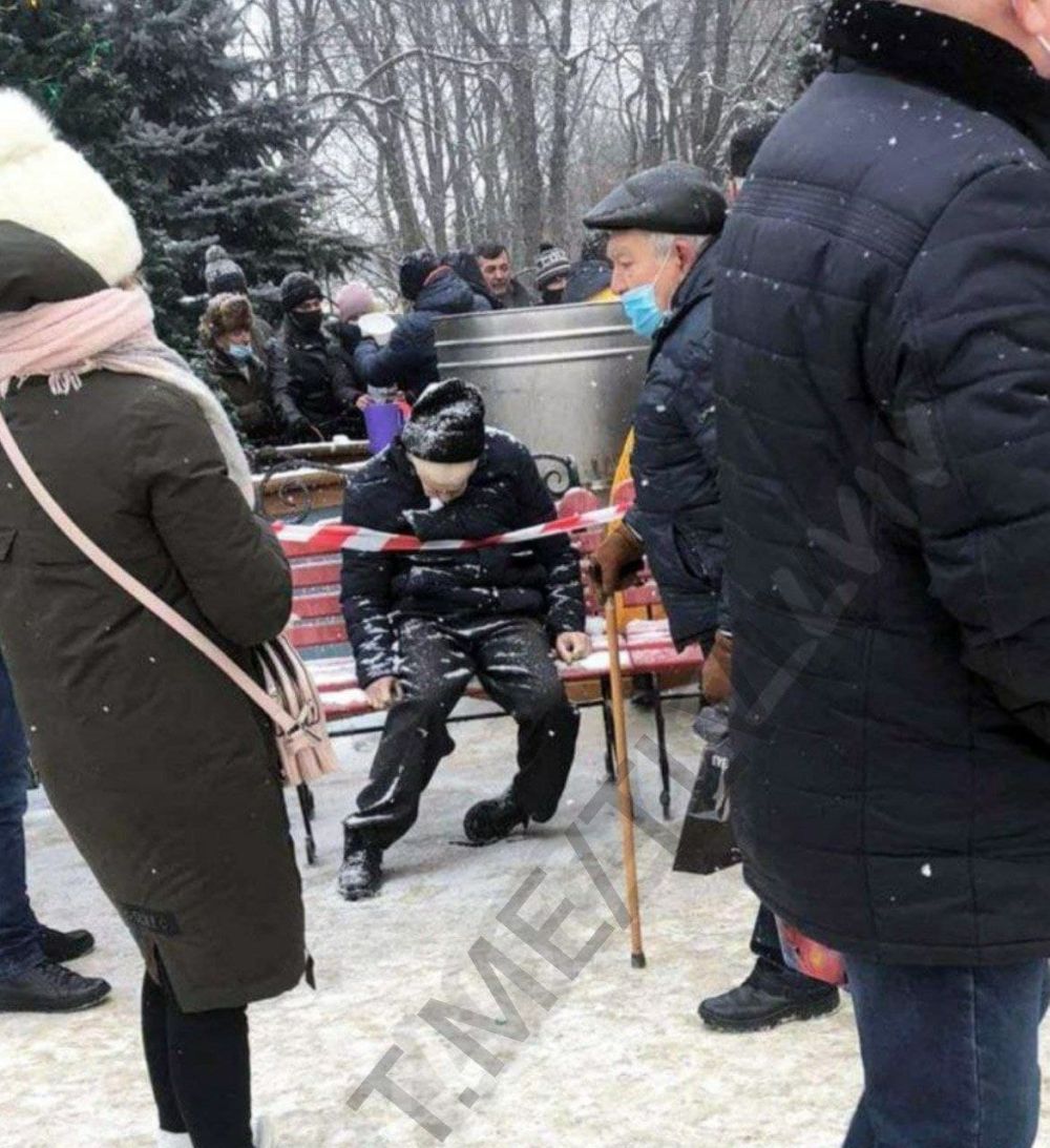 Пенсионер умер во Львове в ожидании бесплатной еды