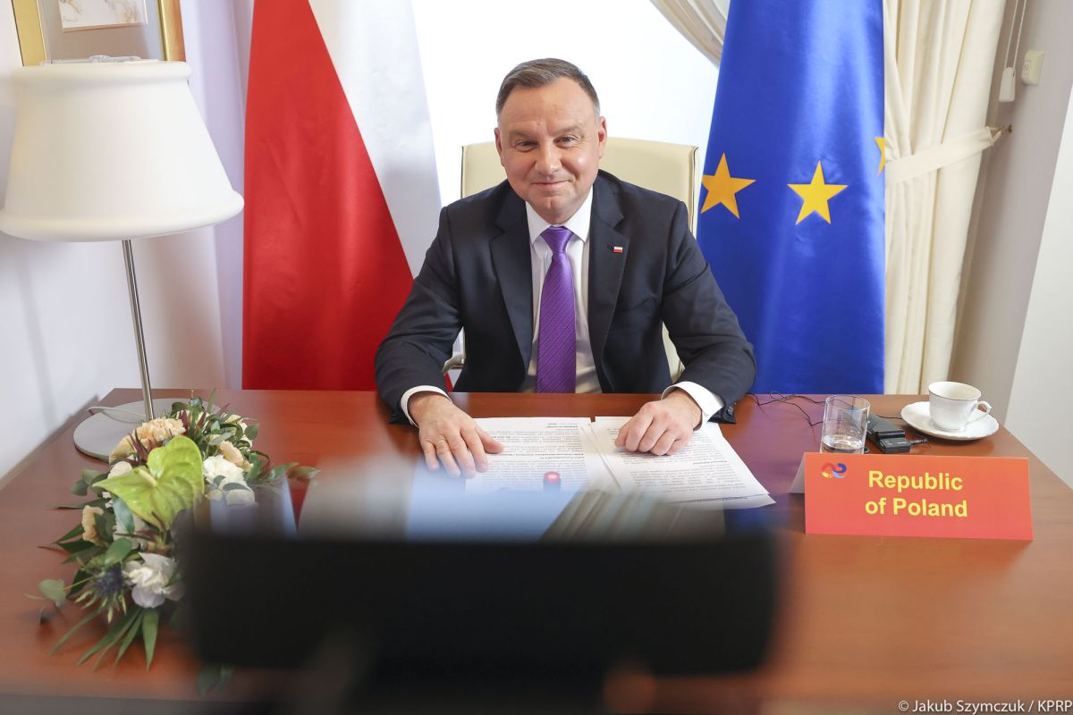 Президент Польши во время саммита 17+1.