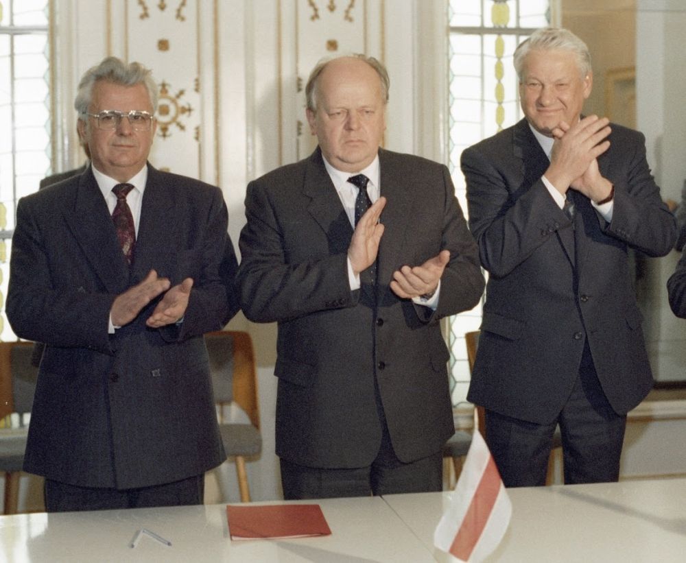 «Отменившие» Советский Союз Кравчук, Шушкевич и Ельцин
