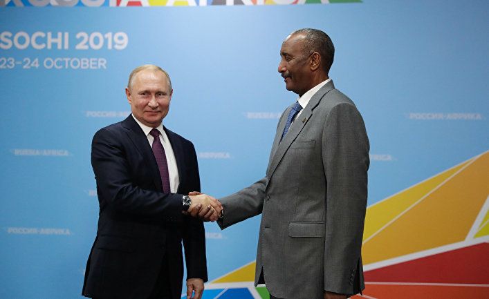 В. Путин на саммите со странами Африки.