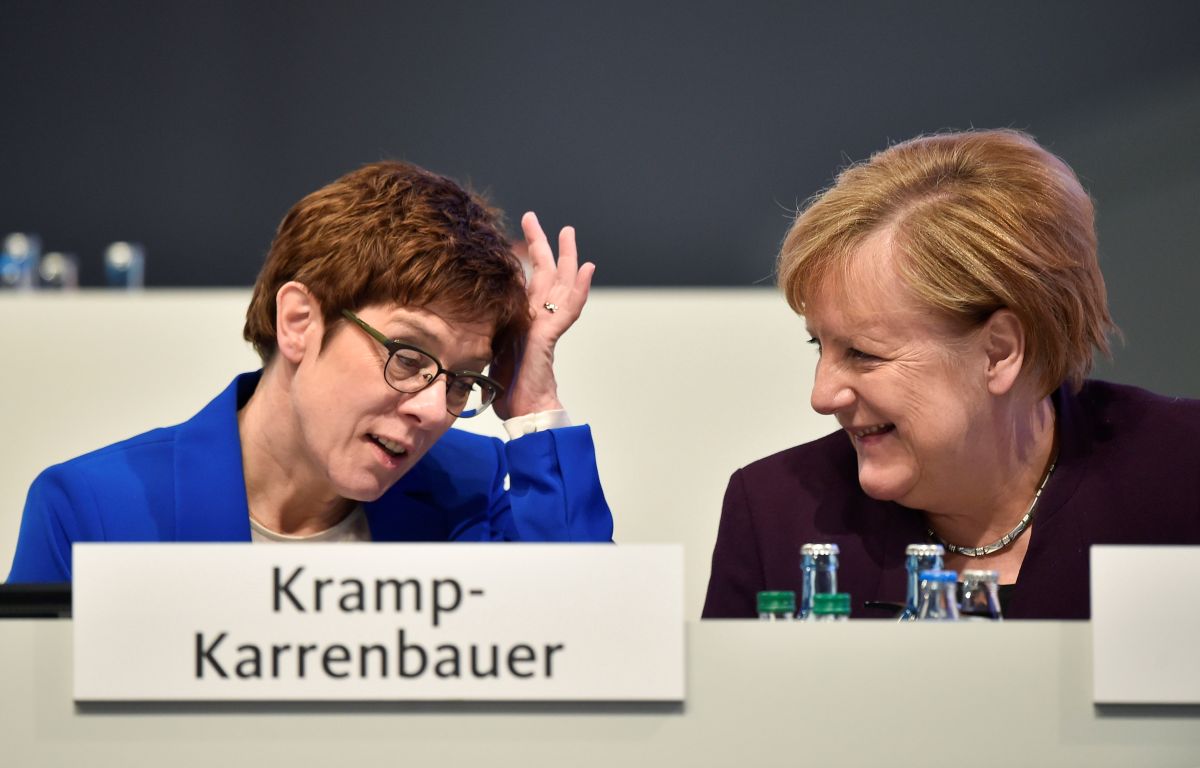 Меркель и её несостоявшаяся политическая наследница.