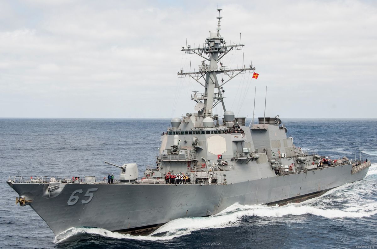 Эсминец США USS Benfold (DDG-65)