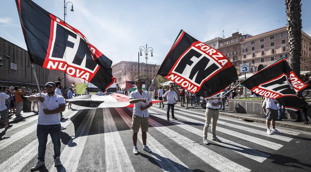 Неонацисты в Италии поднимаю голову