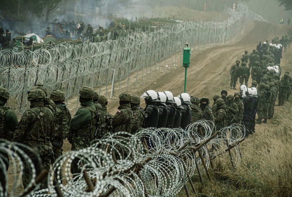 Польша стянула к границе с РБ более 15 тысяч полицейских и регулярные войска
