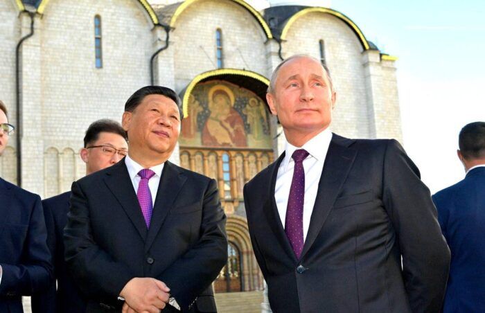 Си Цзиньпин и В. Путин в России
