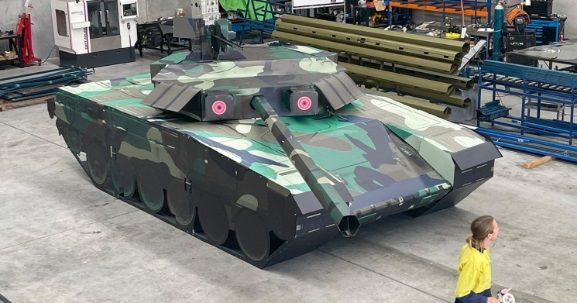 В 2021-2022 годах GaardTech расширила свою линейку макетов-мишеней и недавно представила образцы, похожие на российские Т-90, Т-72, Т-14 на платформе «Армата» БМП-3 и БРДМ.