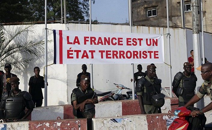 В Мали французов обвиняют в терроризме