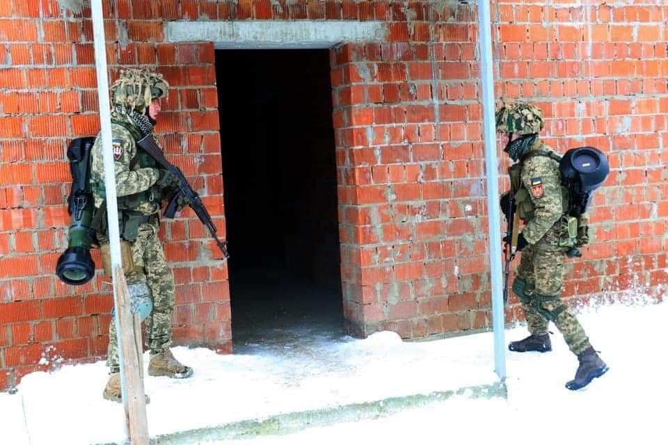 Битанцы обучают украинских военных