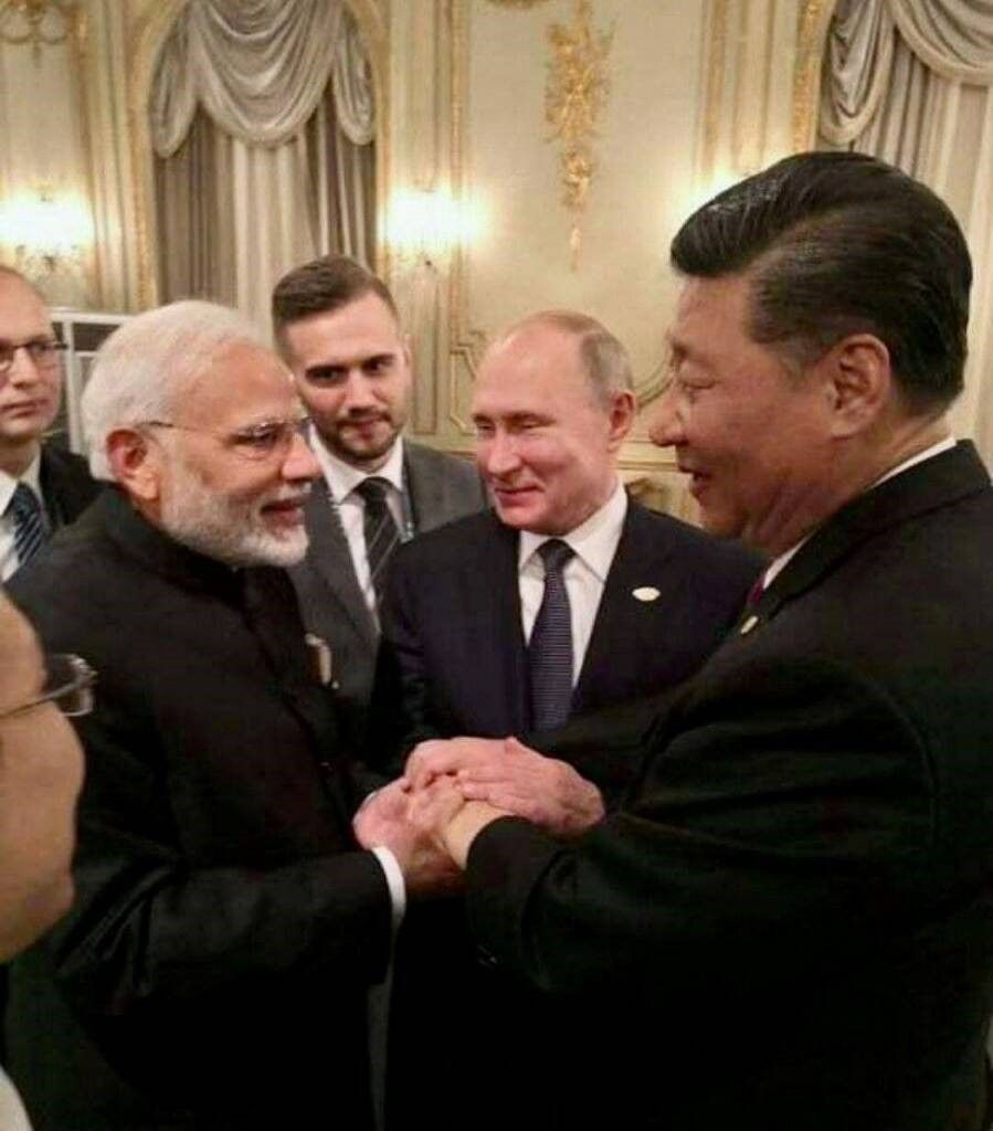 Н. Моди, В. Путин и Си Цзиньпин в Самарканде