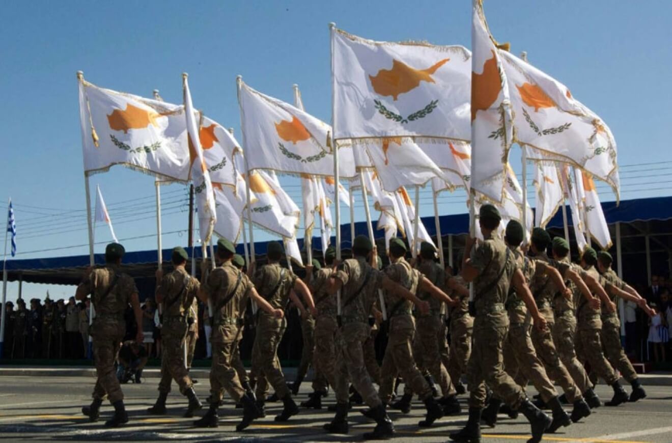 Национальная гвардия Кипра на марше
