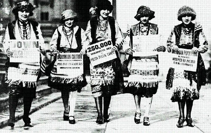 Украинки в Польше против «пацификации» Галиции в 1930 г. – предшественницы Femen, только одетые