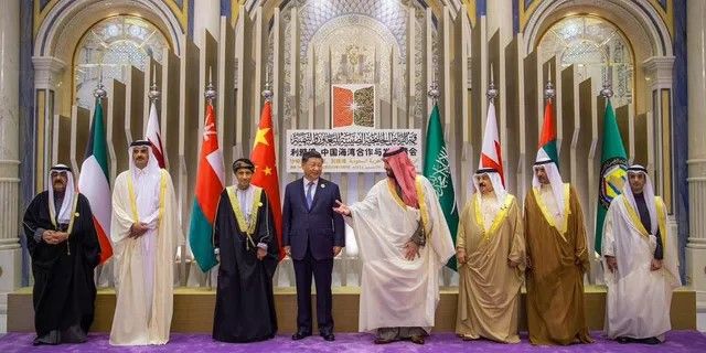 Си Цзиньпин в Эр-Рияде встречается с лидерами стран Персидского залива