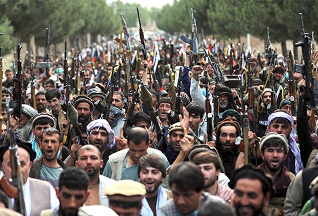 Талибы вступают в Кабул