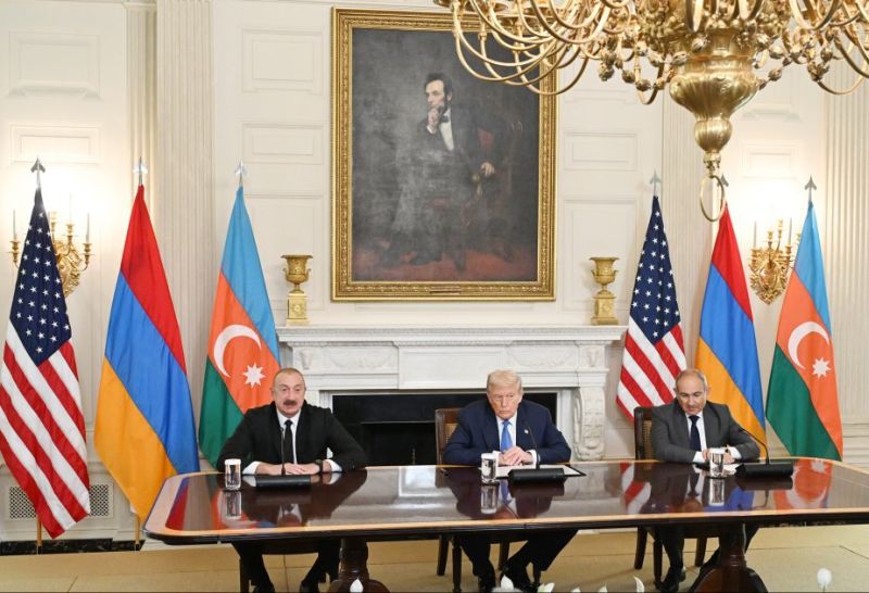 Джей Ди Вэнс едет в Баку и Ереван: щедрые авансы и несбыточные иллюзии