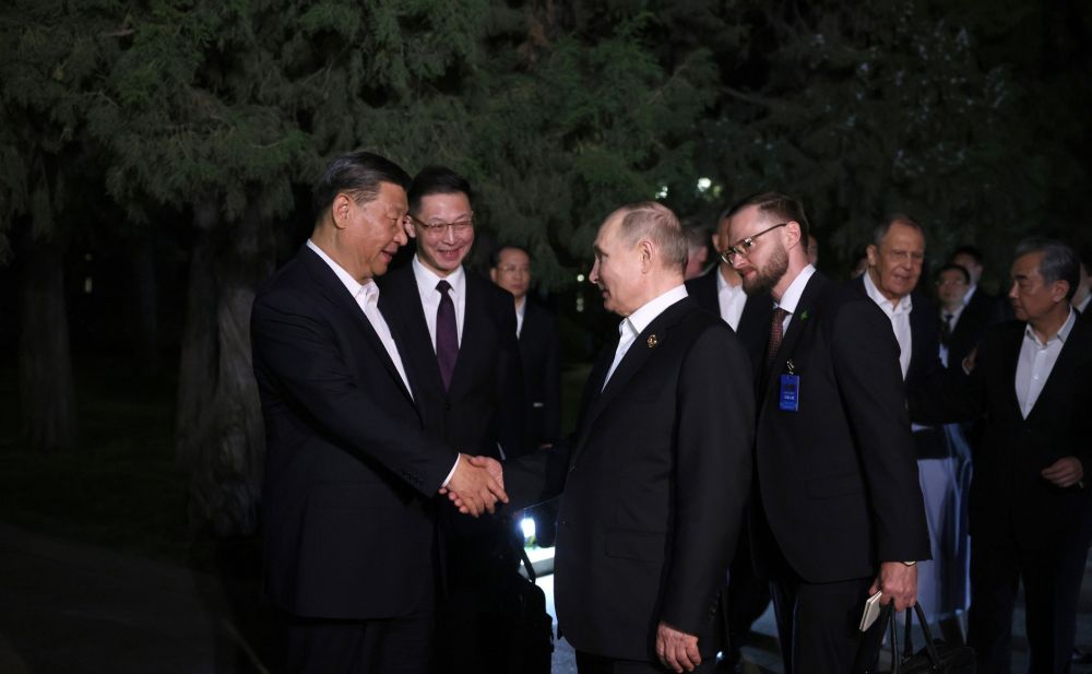 Россия и Китай укрепляют дружбу, преодолевая проблемы, созданные Западом