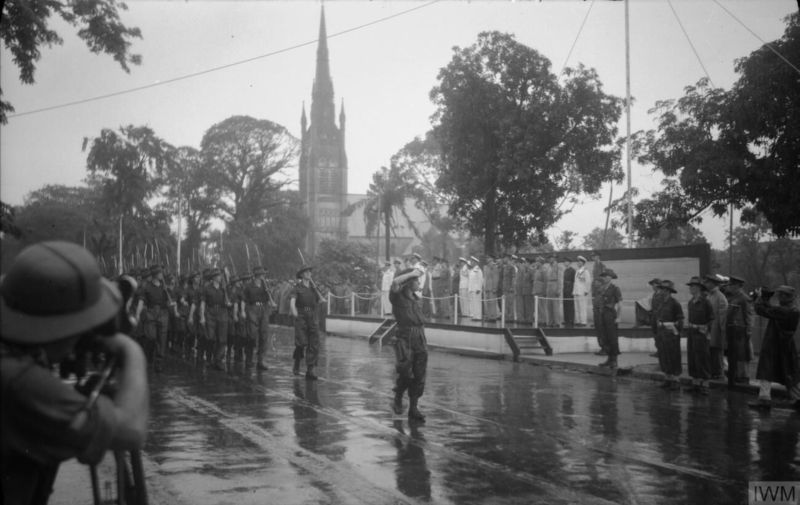 Британский парад в Рангуне (Янгон), Бирма, 1945 год