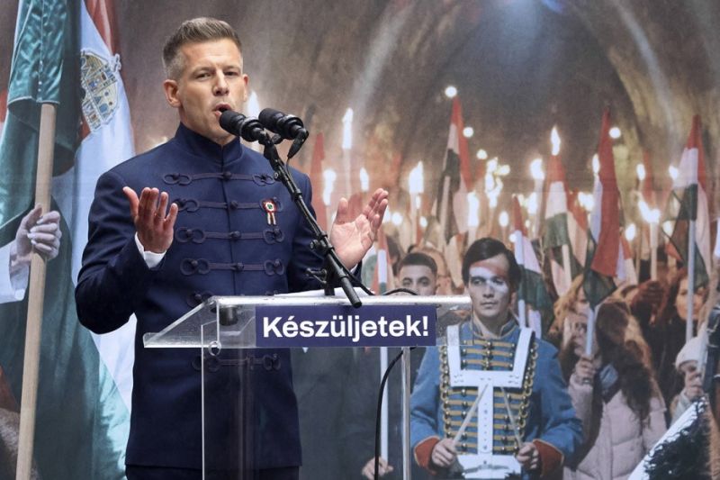 П. Мадьяр в традиционной «венгерке»