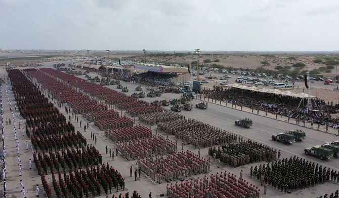 Не такие уж «босоногие» хуситы Йемена на параде в Ходейде близ Красного моря