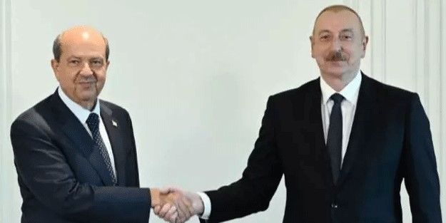 Лидер ТРСК Эрсин Татар и Ильхам Алиев