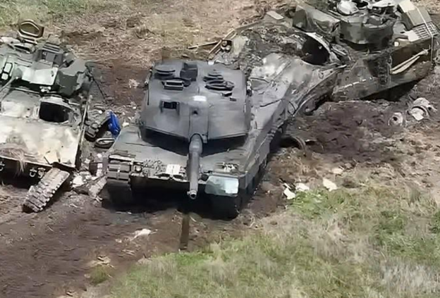 Примерная карта российских оборонительных линий на Южном направлении, составленная по информации западных средств спутниковой разведки
