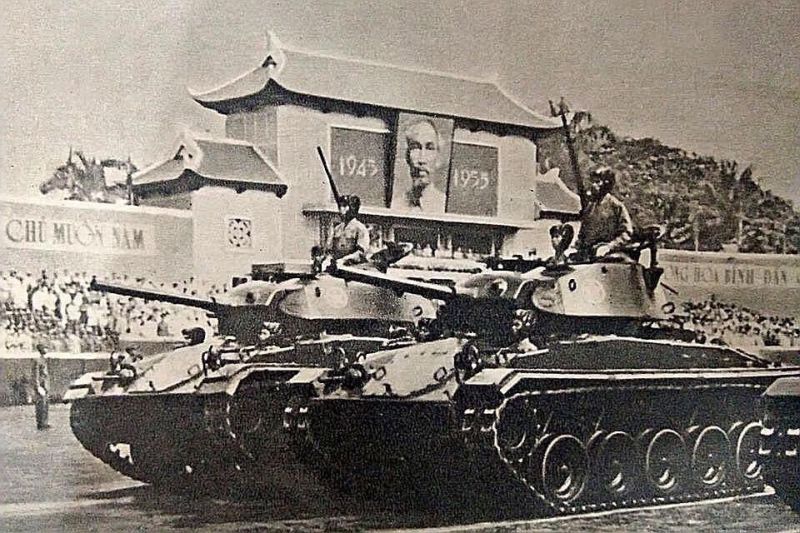 Парад в Ханое, 1955 год