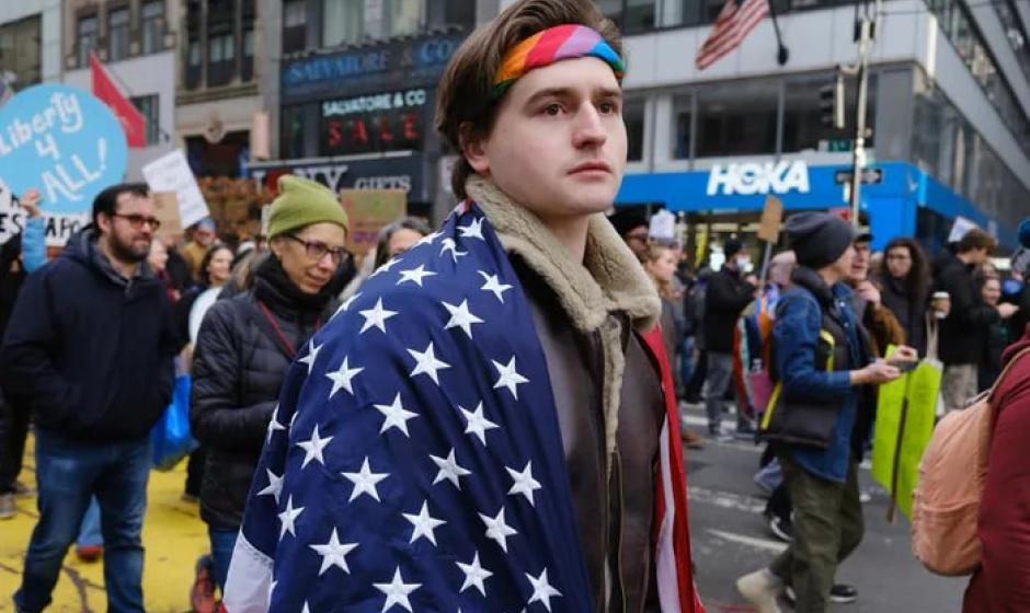 Молодые американцы ненавидят и республиканцев, и демократов