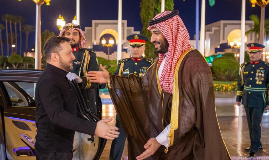 «Деньги и нефть в обмен на LEGO», или Зачем Зеленский ездил по странам Персидского залива?