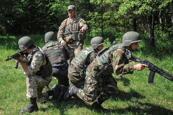 Натовские инструкторы успешно избавляют ВСУ от советской традиции побеждать