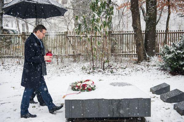 Варшава снова оскверняет память жертв нацизма