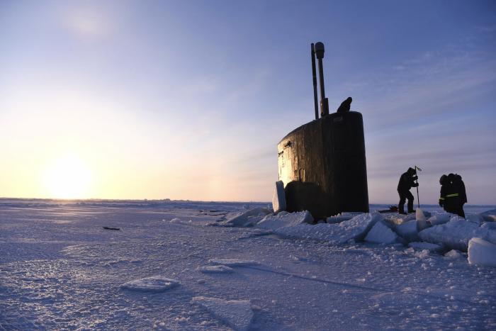 В море Бофорта у берегов Аляски проходят масштабные «ледовые учения» США, Великобритании, Канады и Норвегии ICEX 2018, в ходе которых отрабатываются методы «стратегического сдерживания» России в Арктике. 