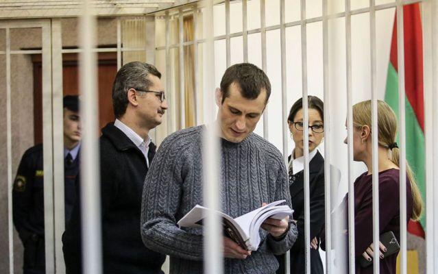 Белорусские публицисты Юрий Павловец, Сергей Шиптенко и Дмитрий Алимкин 14 месяцев провели в СИЗО и осуждены на 5 лет лишения свободы с отсрочкой приговора на 3 года.