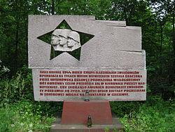 В Польше уничтожен памятник спасителям Кракова – советским разведчикам 